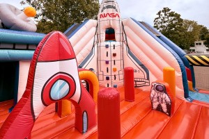 Multiplay base spatial XL avec mur d'escalade 