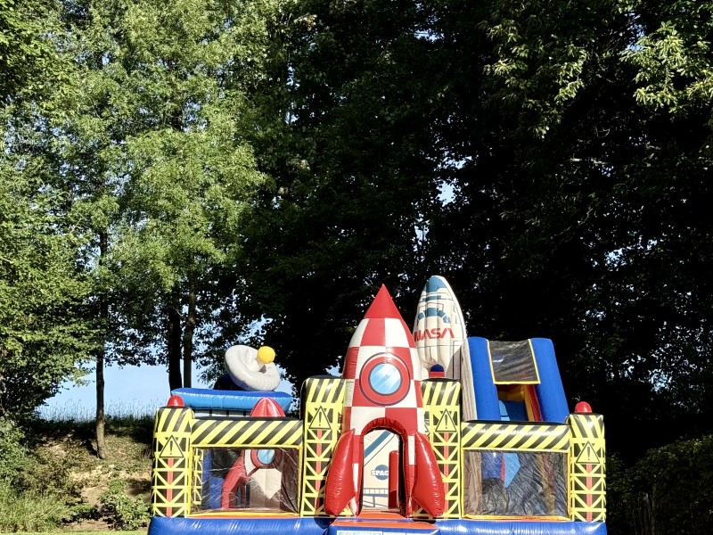 Multiplay base spatial XL avec mur d'escalade 